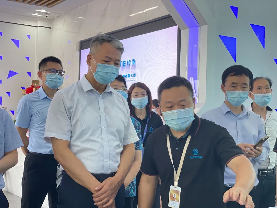 中国劳动关系学院党委副书记、纪委书记刘路刚一行莅临江西艾特传质科技有限公司调研工会改革发展情况