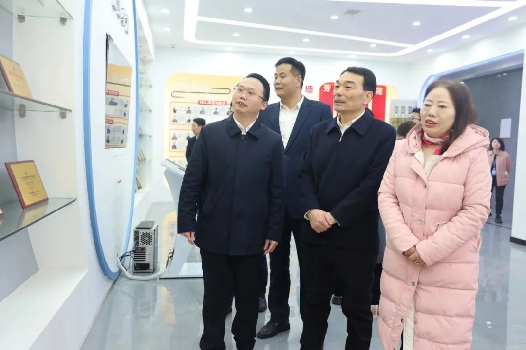 熊运浪在调研安源工业园在江西艾特传质科技有限公司考察